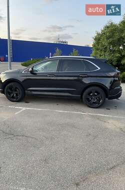 Внедорожник / Кроссовер Ford Edge 2015 в 