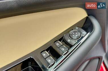 Внедорожник / Кроссовер Ford Edge 2019 в 