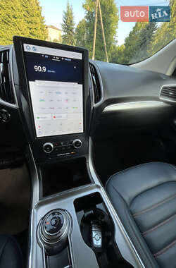 Внедорожник / Кроссовер Ford Edge 2022 в 