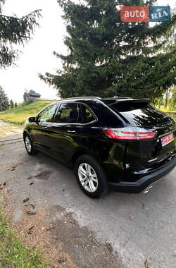Внедорожник / Кроссовер Ford Edge 2019 в 