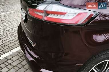 Внедорожник / Кроссовер Ford Edge 2019 в 