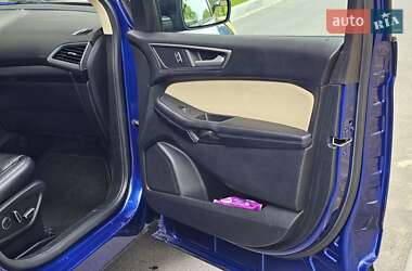 Внедорожник / Кроссовер Ford Edge 2015 в 