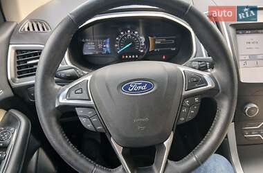 Внедорожник / Кроссовер Ford Edge 2018 в 