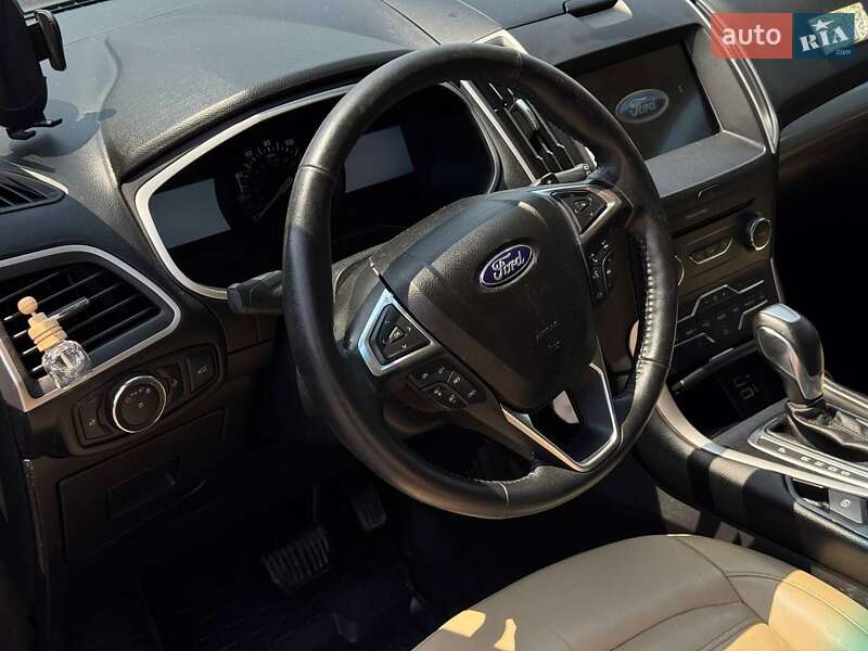 Внедорожник / Кроссовер Ford Edge 2017 в Каменец-Подольском