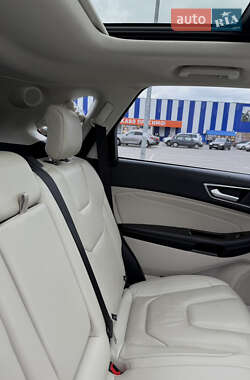 Внедорожник / Кроссовер Ford Edge 2017 в 