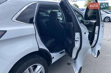 Внедорожник / Кроссовер Ford Edge 2017 в 