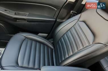Внедорожник / Кроссовер Ford Edge 2021 в 