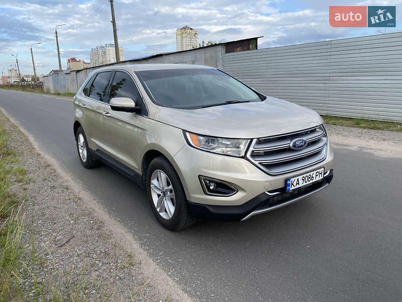 Внедорожник / Кроссовер Ford Edge 2018 в 