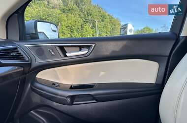 Внедорожник / Кроссовер Ford Edge 2017 в 
