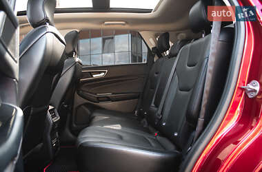 Внедорожник / Кроссовер Ford Edge 2016 в 