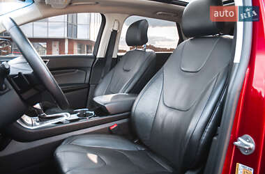 Внедорожник / Кроссовер Ford Edge 2016 в 