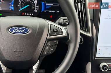 Внедорожник / Кроссовер Ford Edge 2023 в 