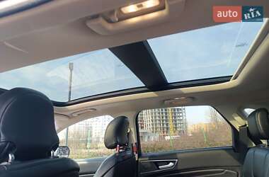 Внедорожник / Кроссовер Ford Edge 2018 в 