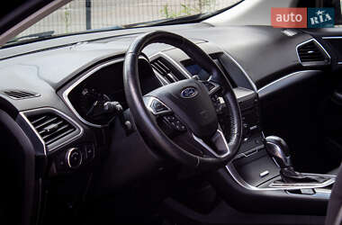 Внедорожник / Кроссовер Ford Edge 2016 в 