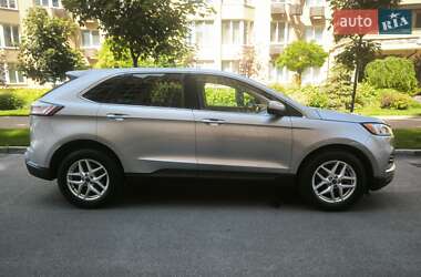 Внедорожник / Кроссовер Ford Edge 2022 в 