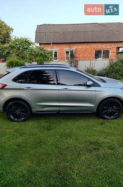 Внедорожник / Кроссовер Ford Edge 2020 в 