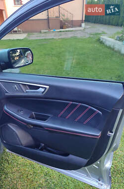 Внедорожник / Кроссовер Ford Edge 2020 в 