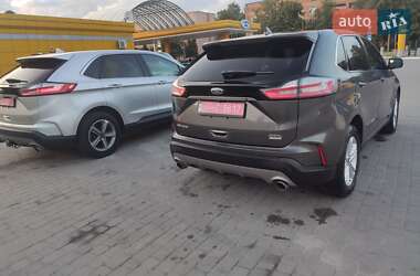 Внедорожник / Кроссовер Ford Edge 2019 в 