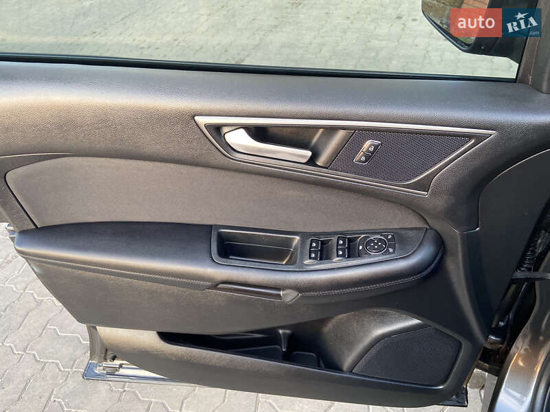 Внедорожник / Кроссовер Ford Edge 2016 в Владимире