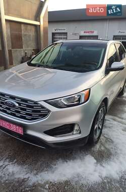 Внедорожник / Кроссовер Ford Edge 2019 в 