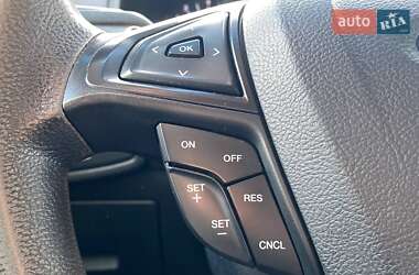 Внедорожник / Кроссовер Ford Edge 2015 в 