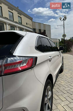 Внедорожник / Кроссовер Ford Edge 2019 в 