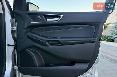 Внедорожник / Кроссовер Ford Edge 2017 в 