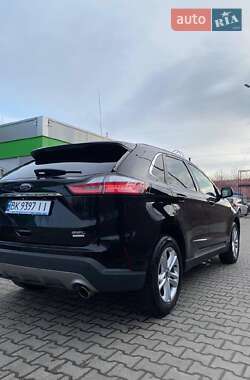 Внедорожник / Кроссовер Ford Edge 2019 в 