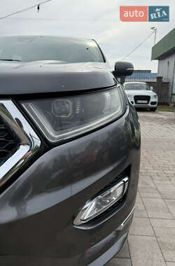 Внедорожник / Кроссовер Ford Edge 2016 в 
