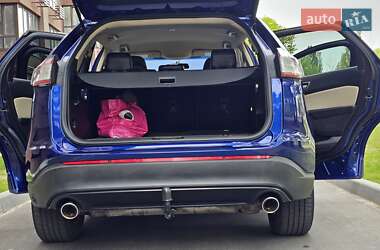 Внедорожник / Кроссовер Ford Edge 2015 в 