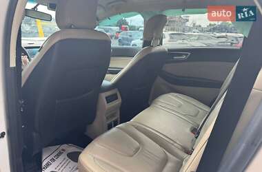 Внедорожник / Кроссовер Ford Edge 2017 в 