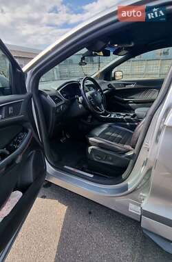Внедорожник / Кроссовер Ford Edge 2020 в 
