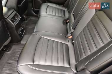 Внедорожник / Кроссовер Ford Edge 2018 в 