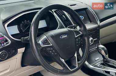 Внедорожник / Кроссовер Ford Edge 2017 в 