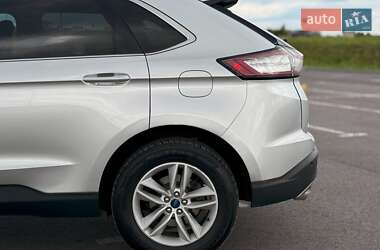 Внедорожник / Кроссовер Ford Edge 2017 в 