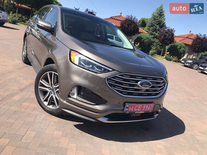 Внедорожник / Кроссовер Ford Edge 2019 в 