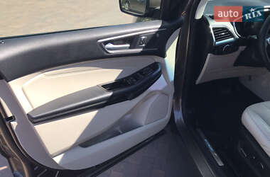 Внедорожник / Кроссовер Ford Edge 2019 в 