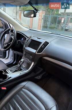 Внедорожник / Кроссовер Ford Edge 2017 в 