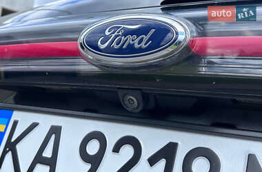 Внедорожник / Кроссовер Ford Edge 2018 в 