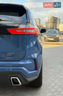 Внедорожник / Кроссовер Ford Edge 2019 в 