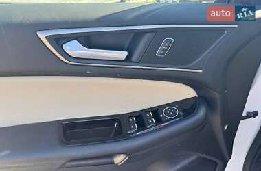 Внедорожник / Кроссовер Ford Edge 2016 в 