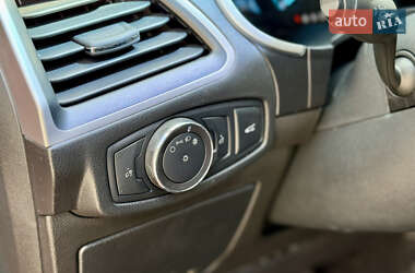 Внедорожник / Кроссовер Ford Edge 2018 в 