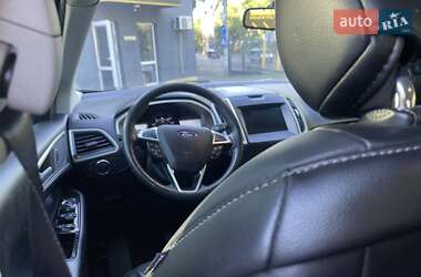 Внедорожник / Кроссовер Ford Edge 2017 в 