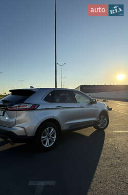 Внедорожник / Кроссовер Ford Edge 2019 в 
