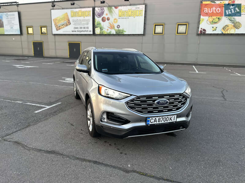 Внедорожник / Кроссовер Ford Edge 2019 в 