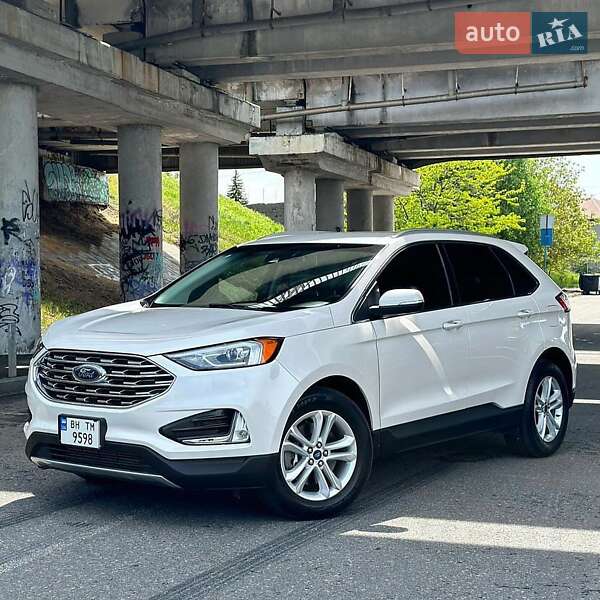 Внедорожник / Кроссовер Ford Edge 2018 в 