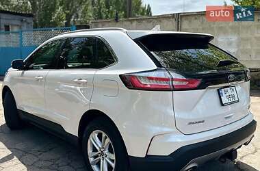 Внедорожник / Кроссовер Ford Edge 2018 в 