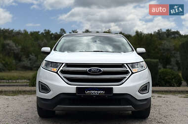 Внедорожник / Кроссовер Ford Edge 2017 в 