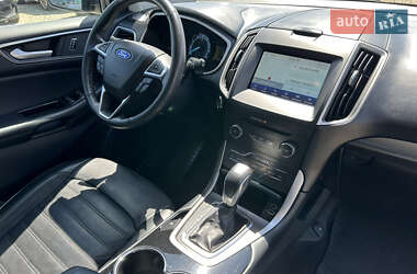 Внедорожник / Кроссовер Ford Edge 2016 в 