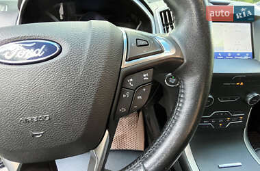 Внедорожник / Кроссовер Ford Edge 2019 в 